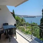 In With Sea View, Balcony, Air Conditioning, W-lan 5055-1 *